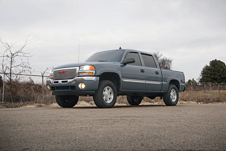 Rough Country 1.5-2 Inch Lift Kit | Chevy/GMC 1500 4WD (99-06 & Classic)