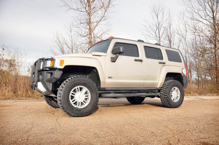 Rough Country 2.5 Inch Lift Kit | Multiple Makes & Models (Chevy/GMC/Hummer)