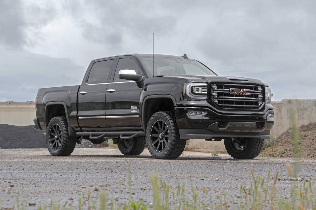 Rough Country 3.5 Inch Lift Kit | Chevy/GMC 1500 (07-16)