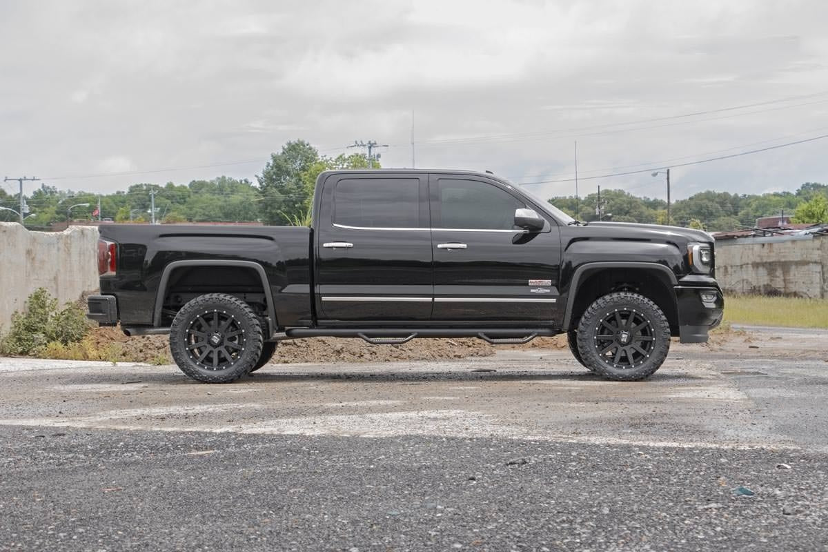 Rough Country 3.5 Inch Lift Kit | Chevy/GMC 1500 (07-16)