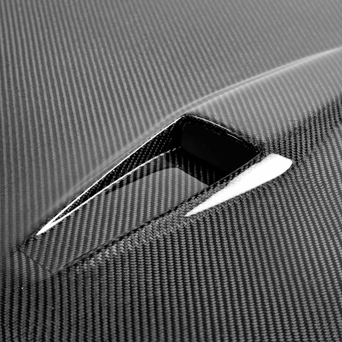 Seibon GTII-Style Carbon Fiber Hood for 2009-2016 Nissan GT-R