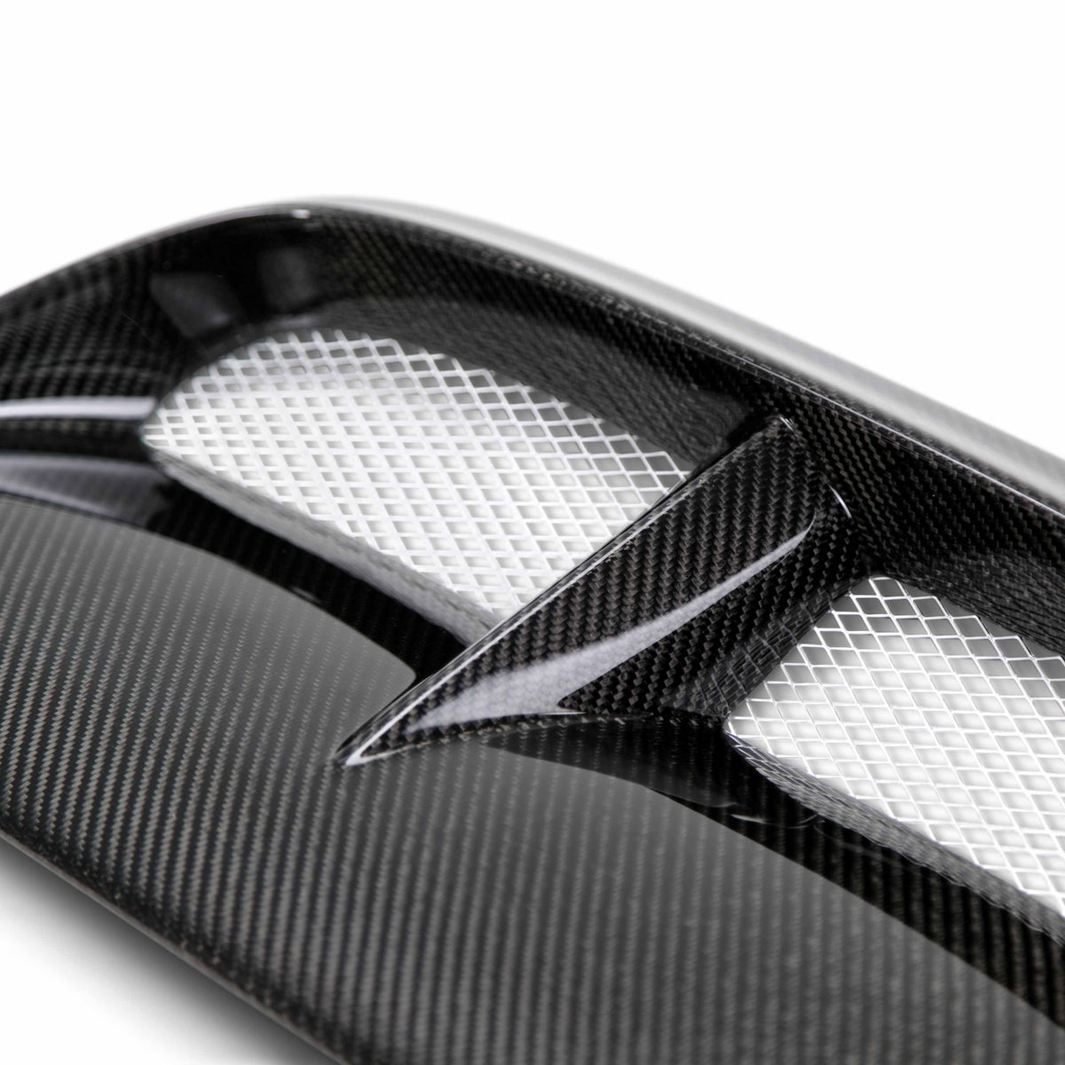 Seibon CW-Style Carbon Fiber Hood scoop for 2004-2005 Subaru Impreza/WRX