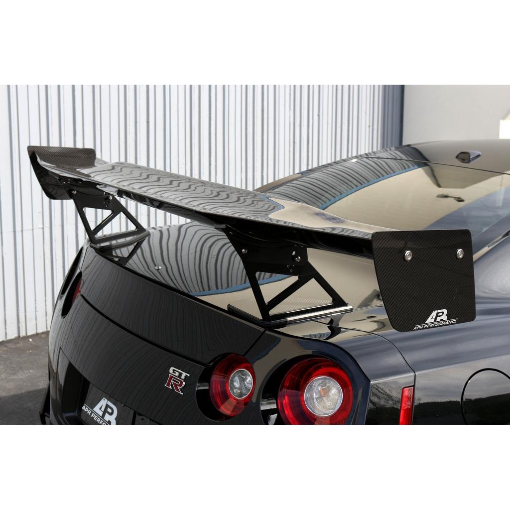 GTC-500 Nissan GTR R35 Carbon Fiber Side Plates