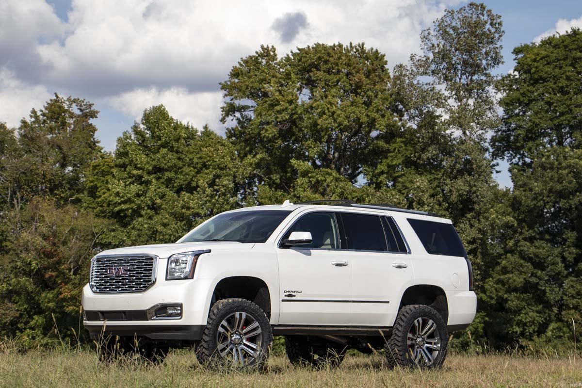 Rough Country 6 Inch Lift Kit | Chevy/GMC SUV 1500 4WD (2015-2020)