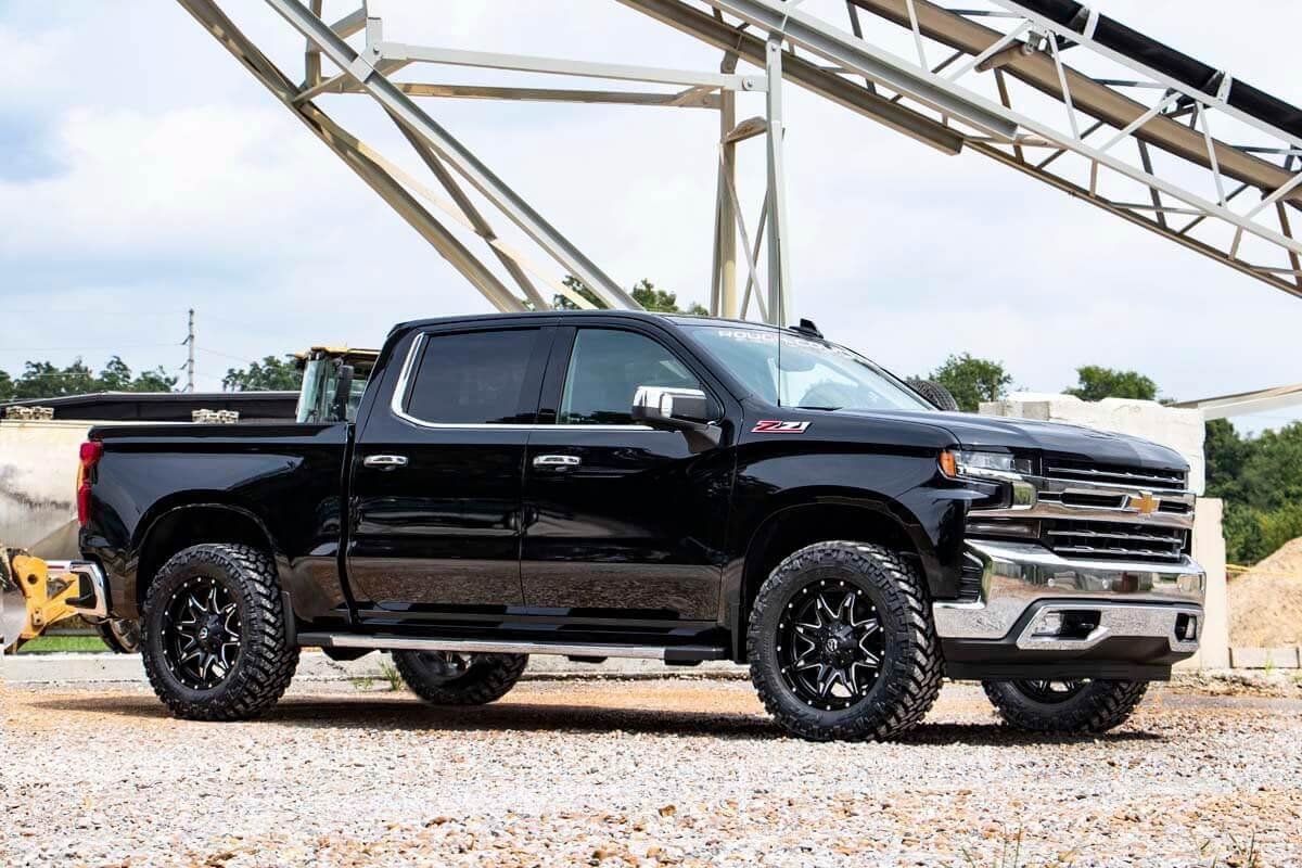 Rough Country N3 Leveling Struts | 2 Inch | Loaded Strut | Chevy/GMC SUV 1500 4WD (21-26)