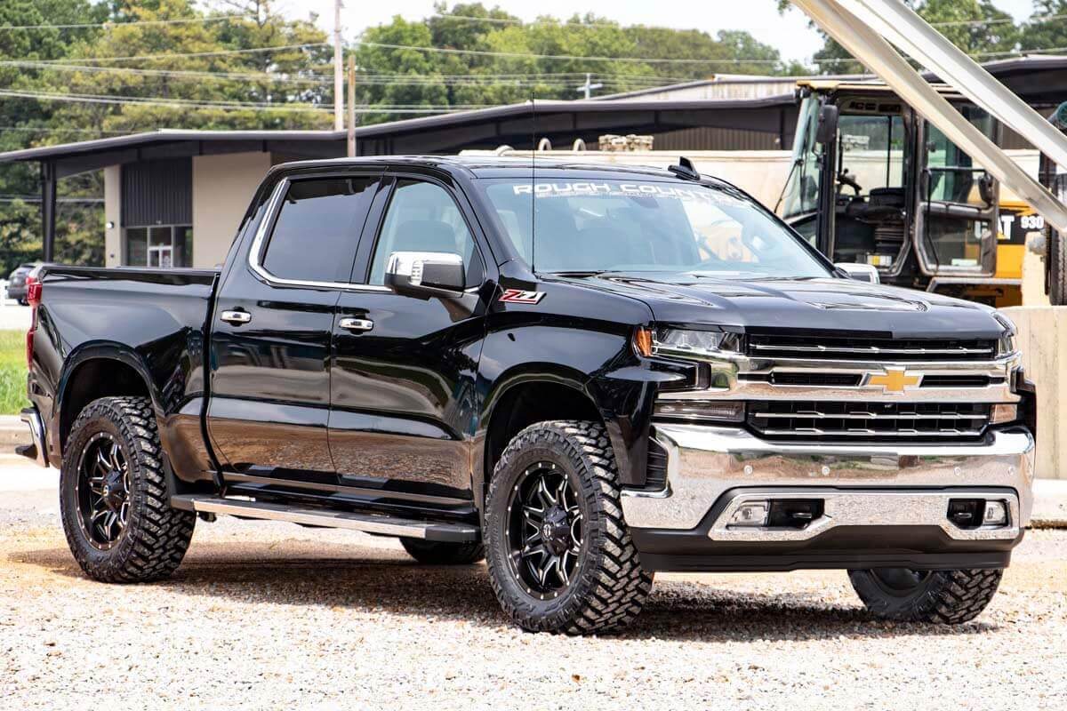 Rough Country 2 Inch Leveling Kit | Chevy/GMC Sierra 1500 (19-26)/Silverado 1500 (19-26)