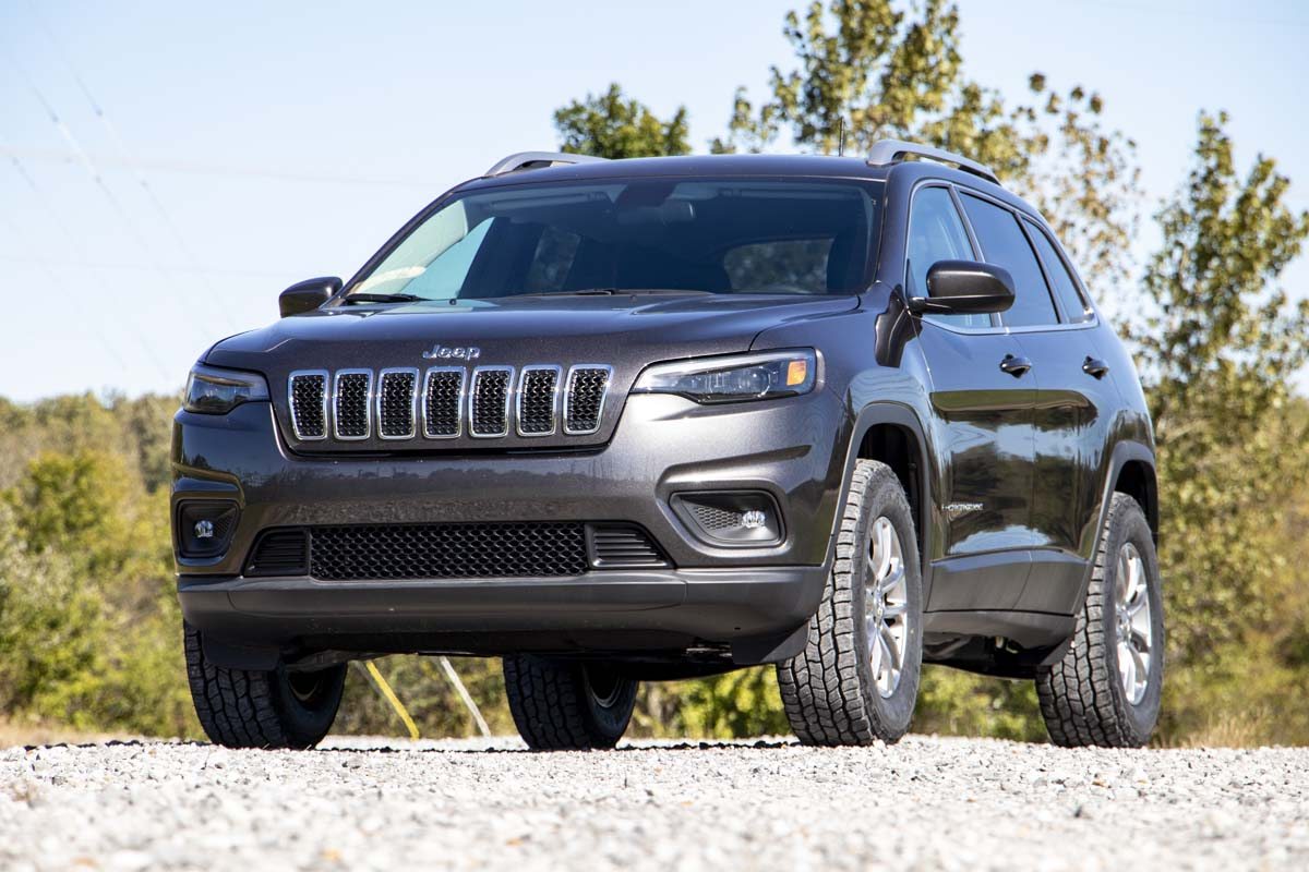 Rough Country 2 Inch Lift Strut Kit | Jeep Cherokee KL 4WD (2014-2023)