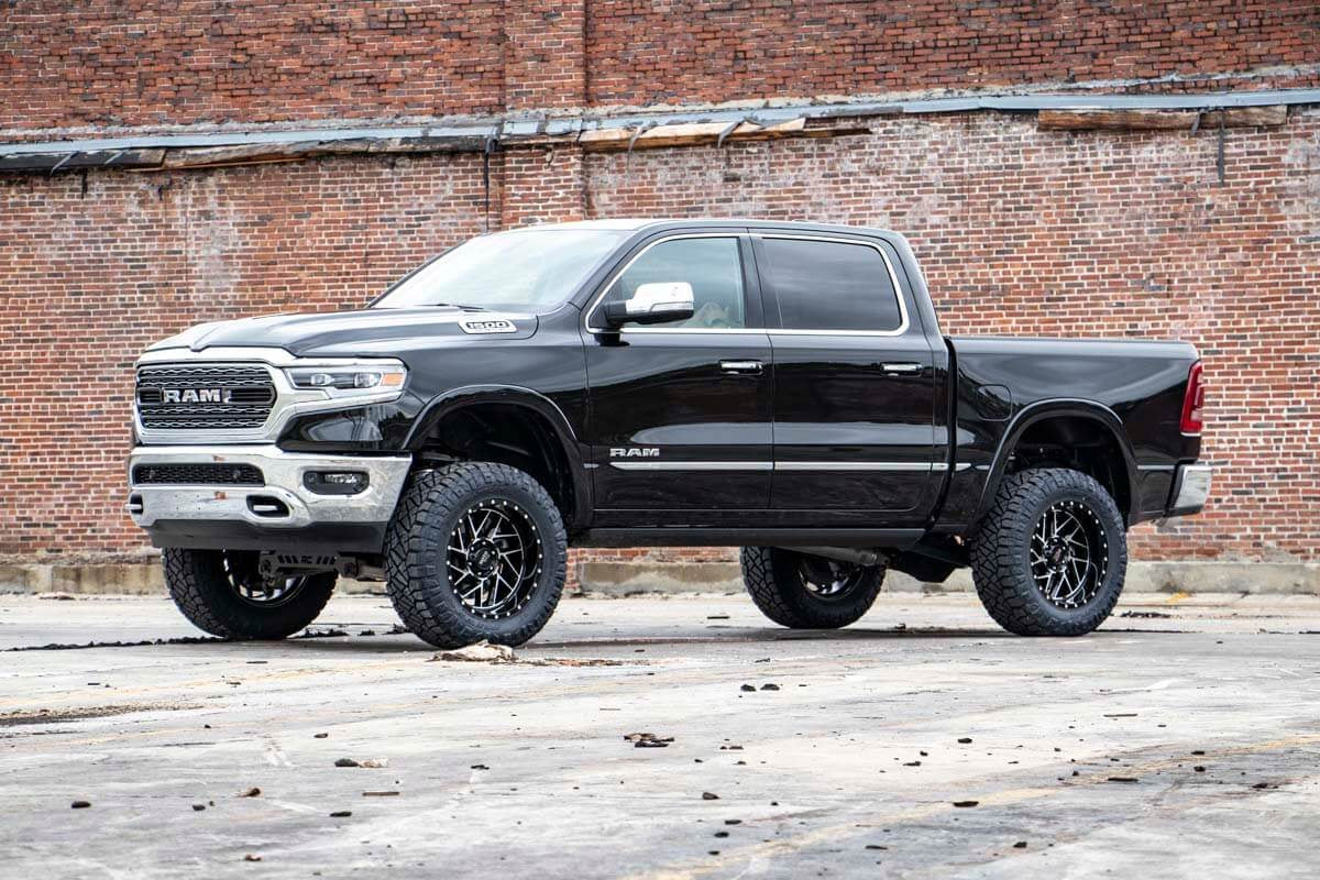 Rough Country 5 Inch Lift Kit | Air Ride | Ram 1500 4WD (2019-2024)