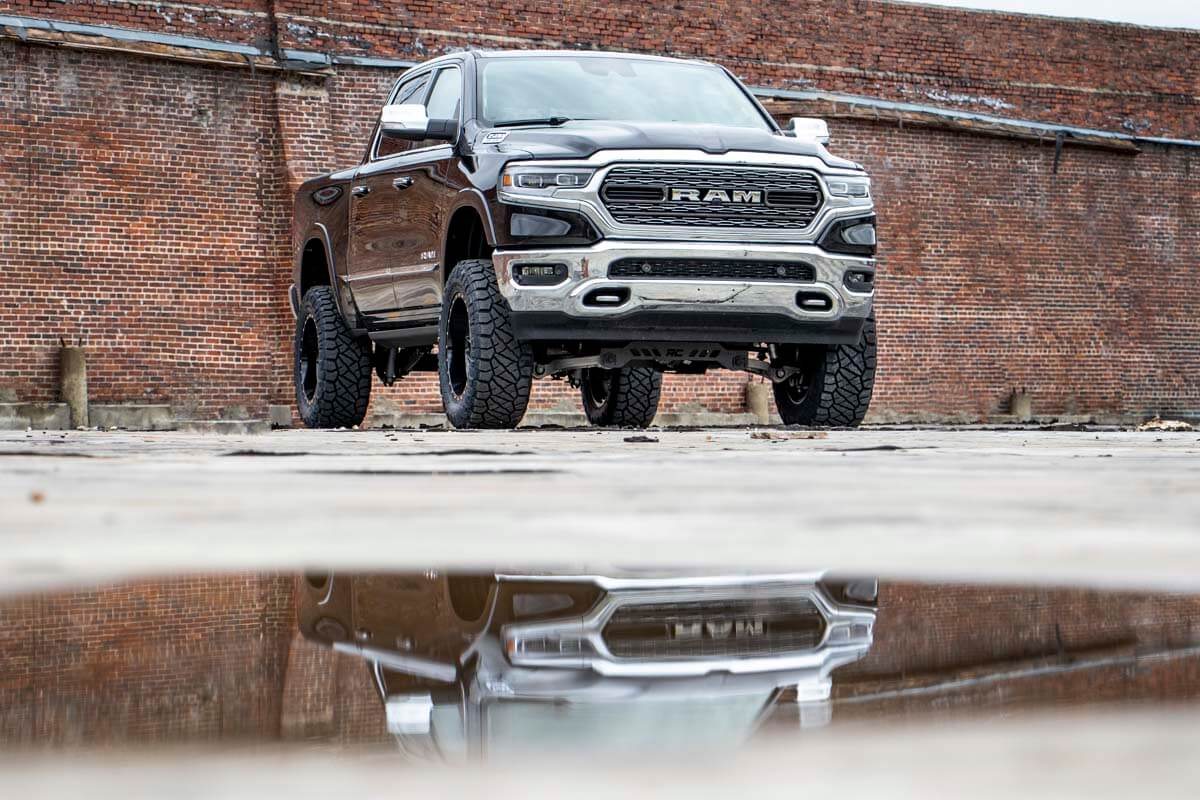 Rough Country 5 Inch Lift Kit | Air Ride | Ram 1500 4WD (2019-2024)