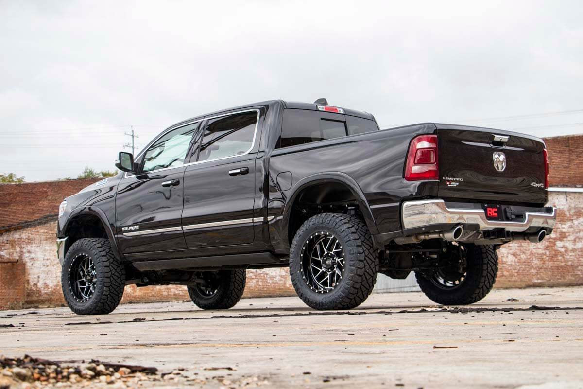 Rough Country 5 Inch Lift Kit | Air Ride | Ram 1500 4WD (2019-2024)