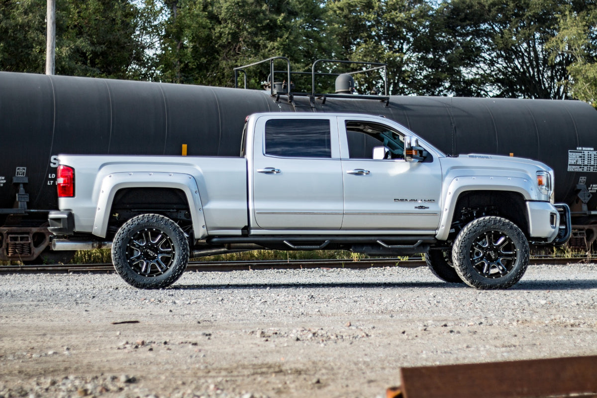 Rough Country 5 Inch Lift Kit |  Chevy/GMC 2500HD/3500HD (11-19)