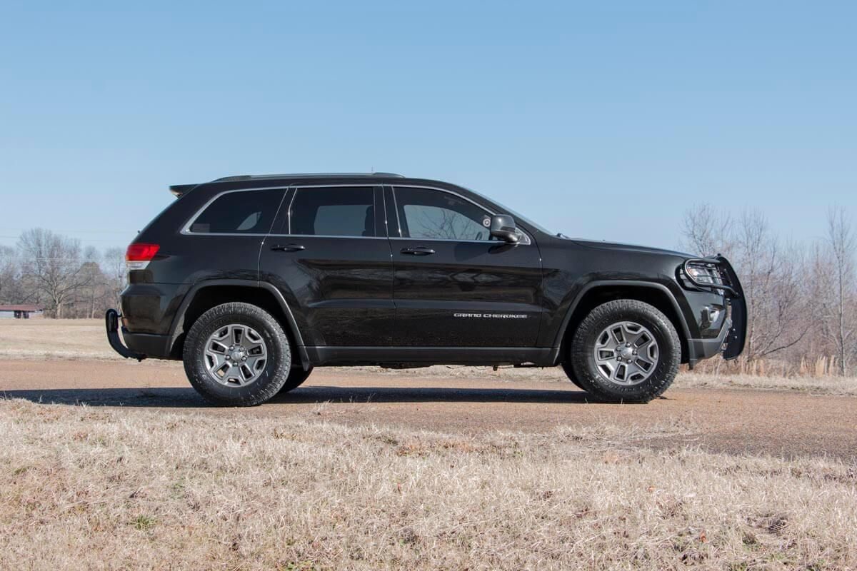 Rough Country 2 Inch Leveling Kit | Jeep Grand Cherokee WK2 2WD/4WD (2011-2022)