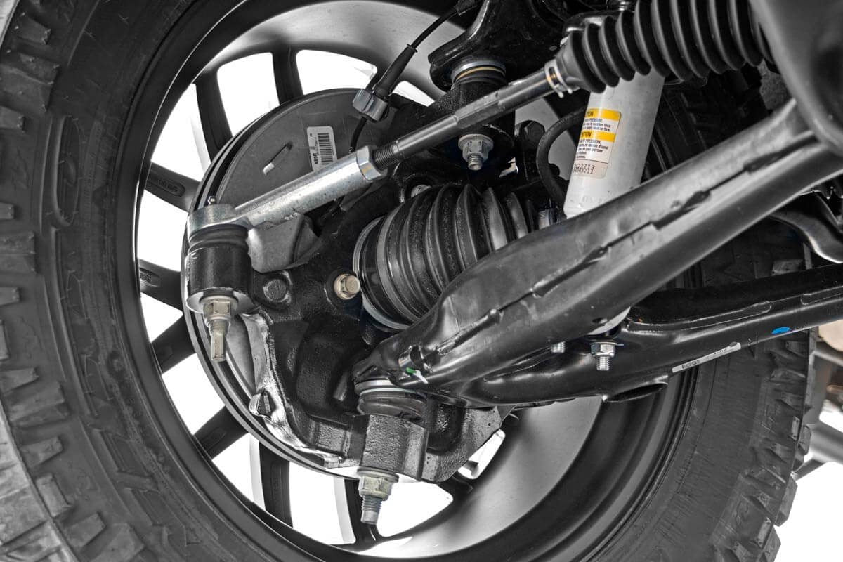 Rough Country 3.5 Inch Lift Kit | Chevy/GMC 1500 (07-13)