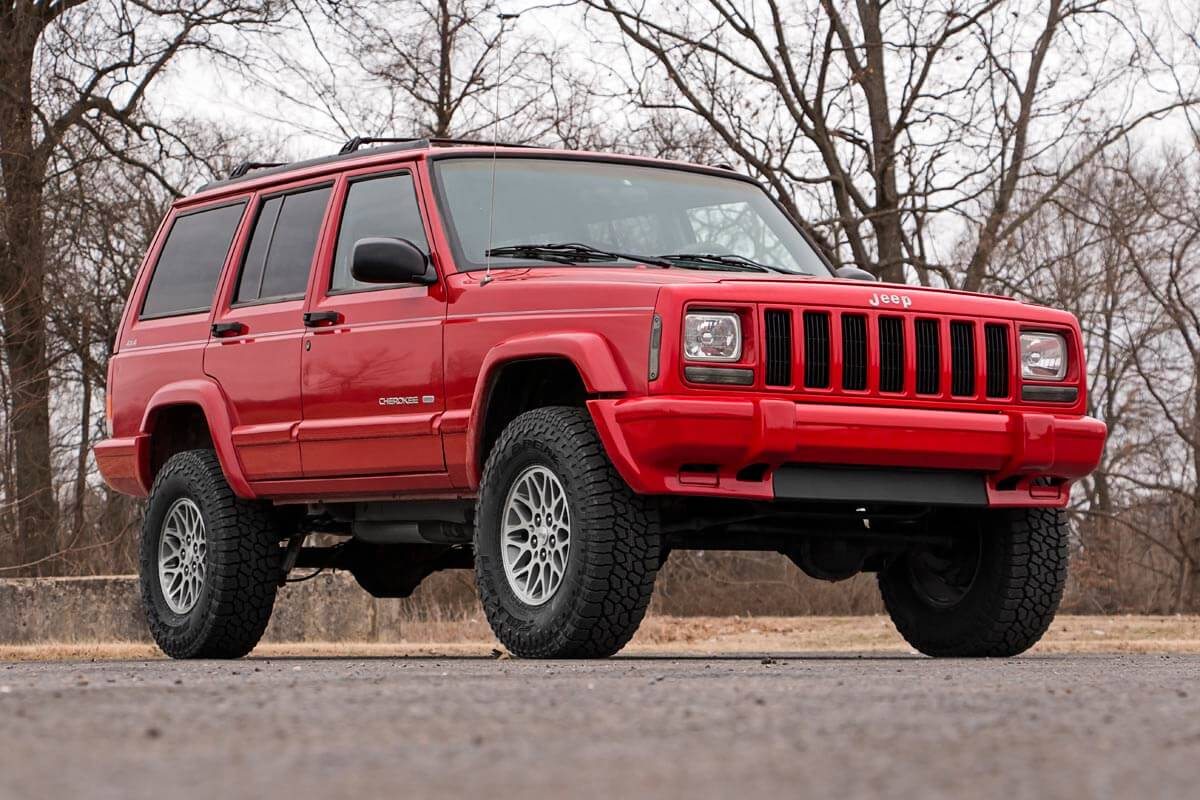 Rough Country 3 Inch Lift Kit | Jeep Cherokee XJ (84-01)