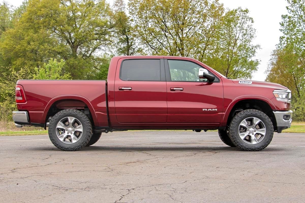 Rough Country 3.5 Inch Lift Kit | Ram 1500 2WD/4WD (2019-2026)