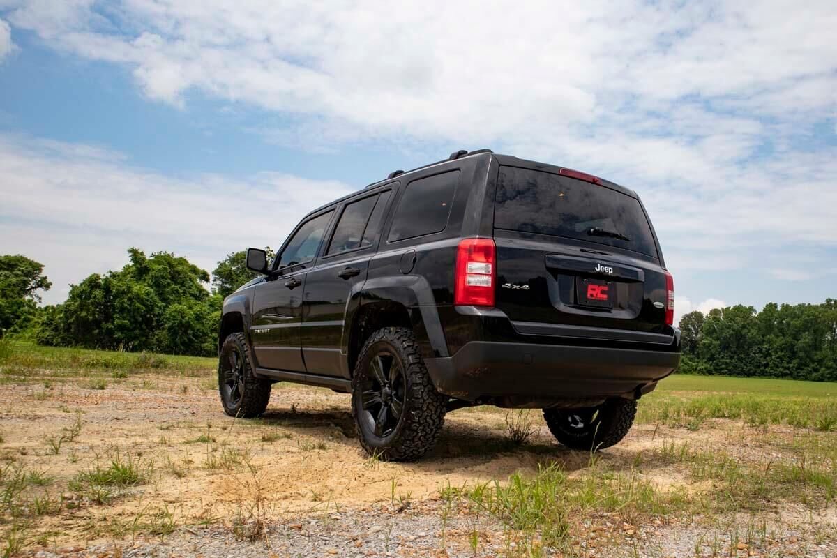Rough Country 2 Inch Lift Kit | Jeep Compass (07-16)/Patriot (10-17) 4WD