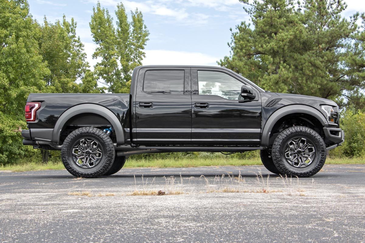 Rough Country 4.5 Inch Lift Kit | Ford Raptor 4WD (2017-2018)