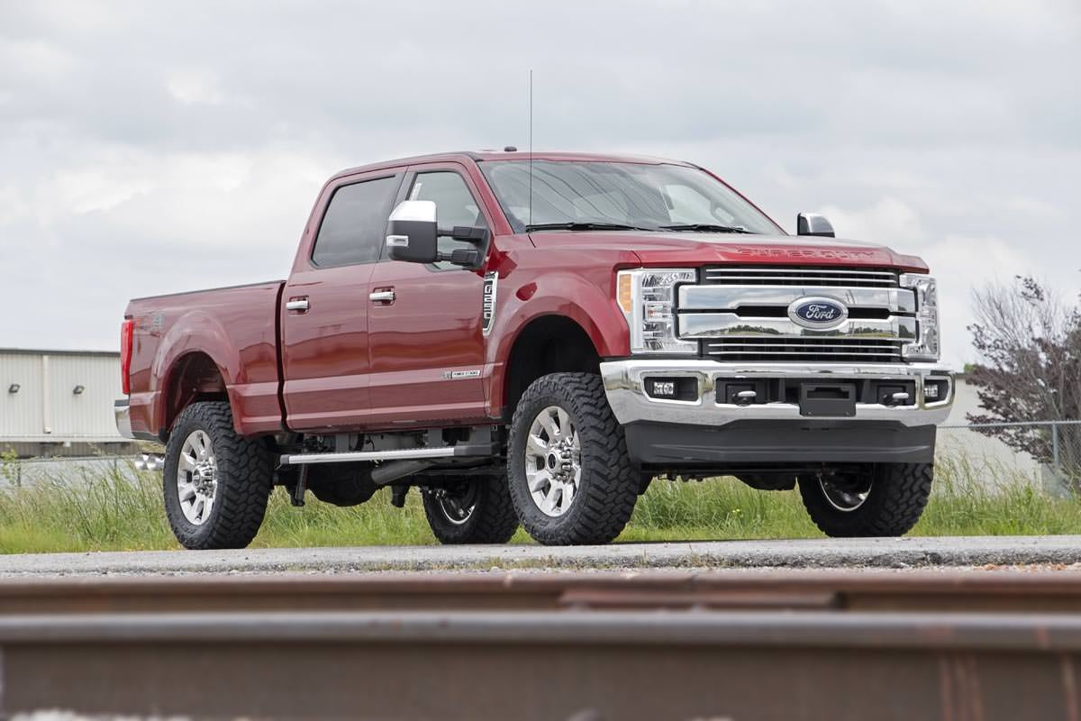 Rough Country 3 Inch Lift Kit | Ford F-250 Super Duty 4WD (2017-2022)