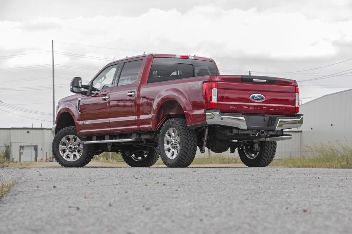 Rough Country 3 Inch Lift Kit | Ford F-250 Super Duty 4WD (17-22)