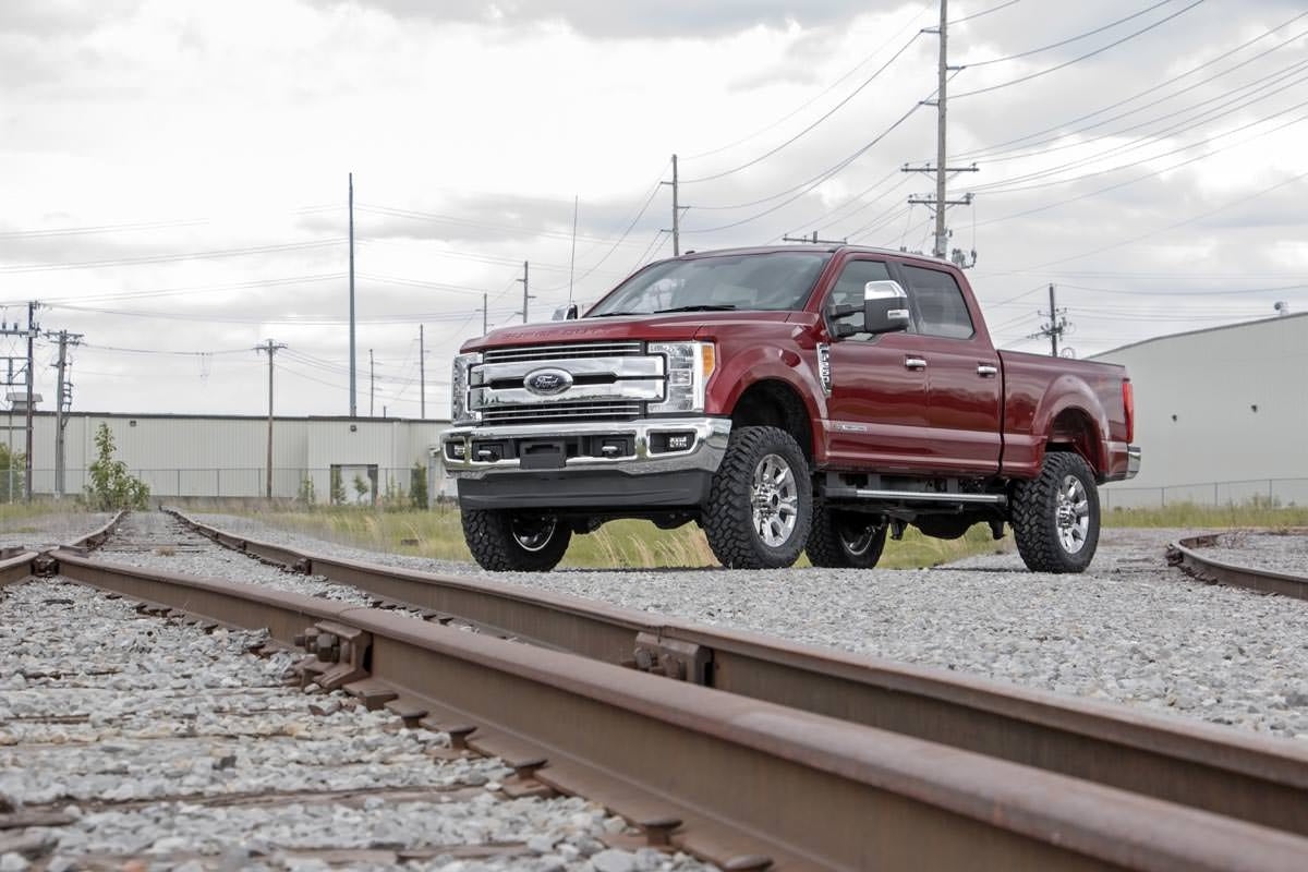 Rough Country 3 Inch Lift Kit | Ford F-250 Super Duty 4WD (17-22)