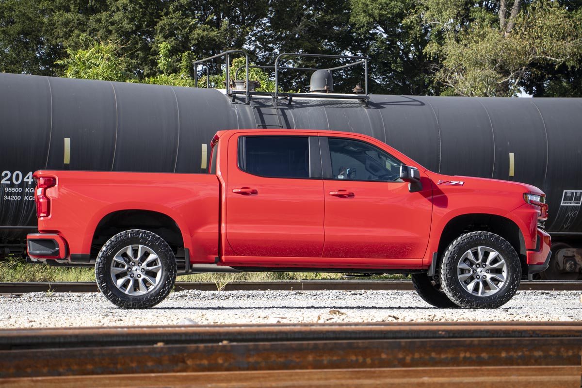 Rough Country 3.5 Inch Lift Kit | Chevy Silverado 1500 2WD/4WD (2019-2024 & Refresh)