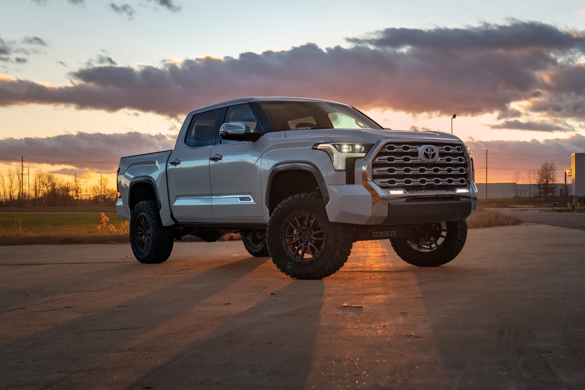 Rough Country 6 Inch Lift Kit | OE Air Ride | Toyota Tundra 4WD (2022-2026)