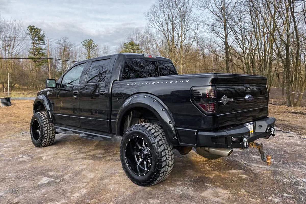 Rough Country 6 Inch Lift Kit | Ford F-150 4WD (2011-2013)