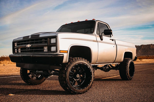 Rough Country 6 Inch Lift Kit | Chevy/GMC Half-Ton Suburban 4WD (1977-1991)