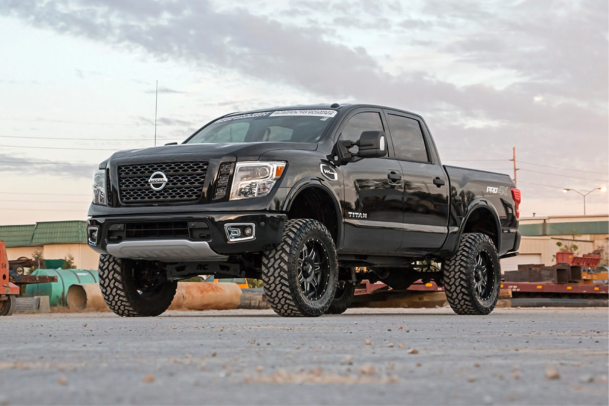 Rough Country 6 Inch Lift Kit | Nissan Titan 4WD (2017-2024)