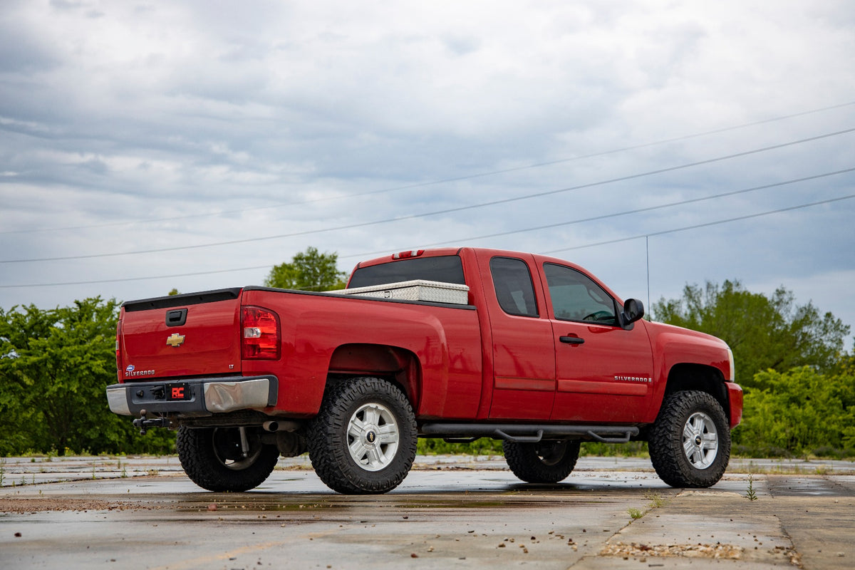 Rough Country 5 Inch Lift Kit | Chevy Silverado & GMC Sierra 1500 2WD (2007-2013)