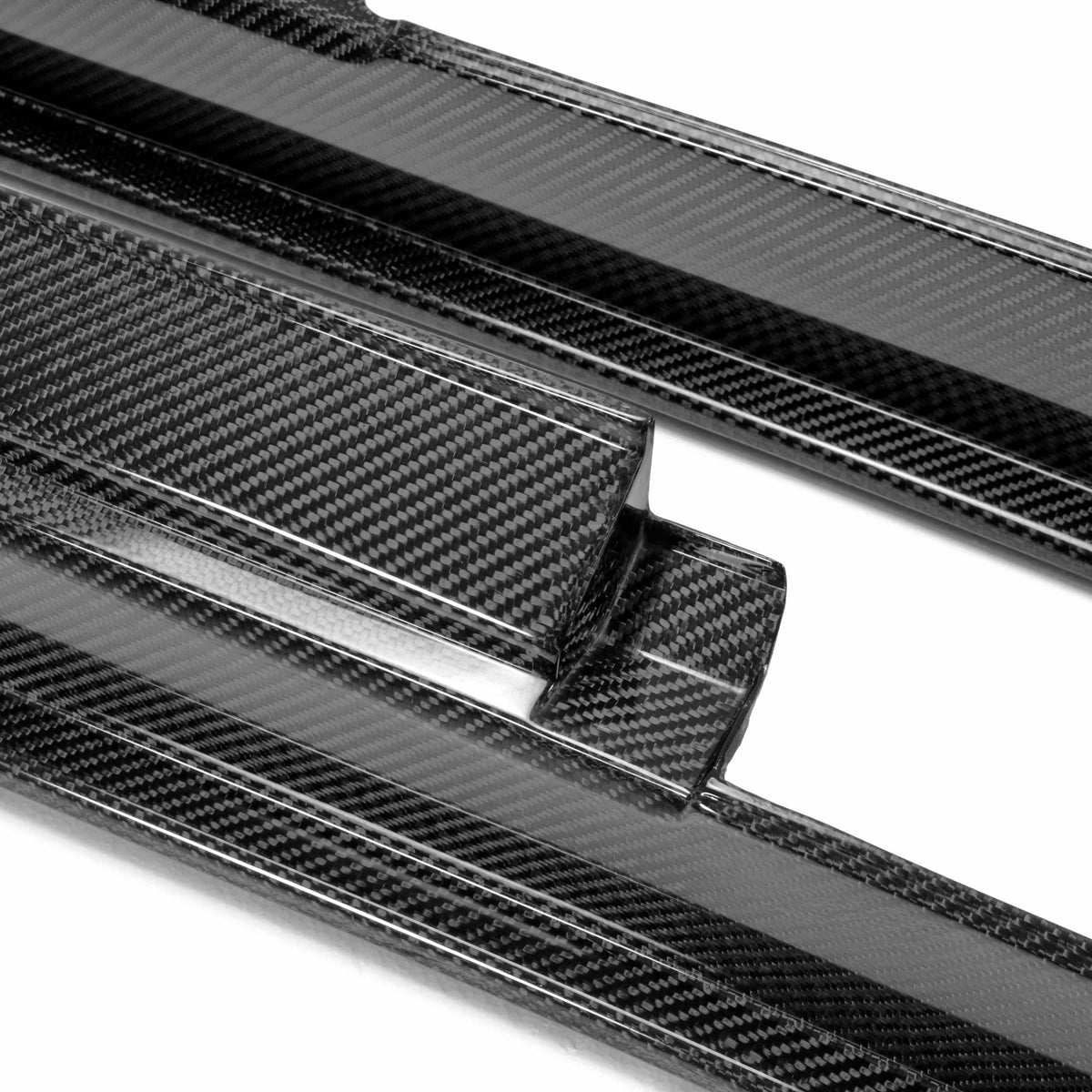 Seibon SS-Style Carbon Fiber side skirts for 2009-2016 Nissan GT-R