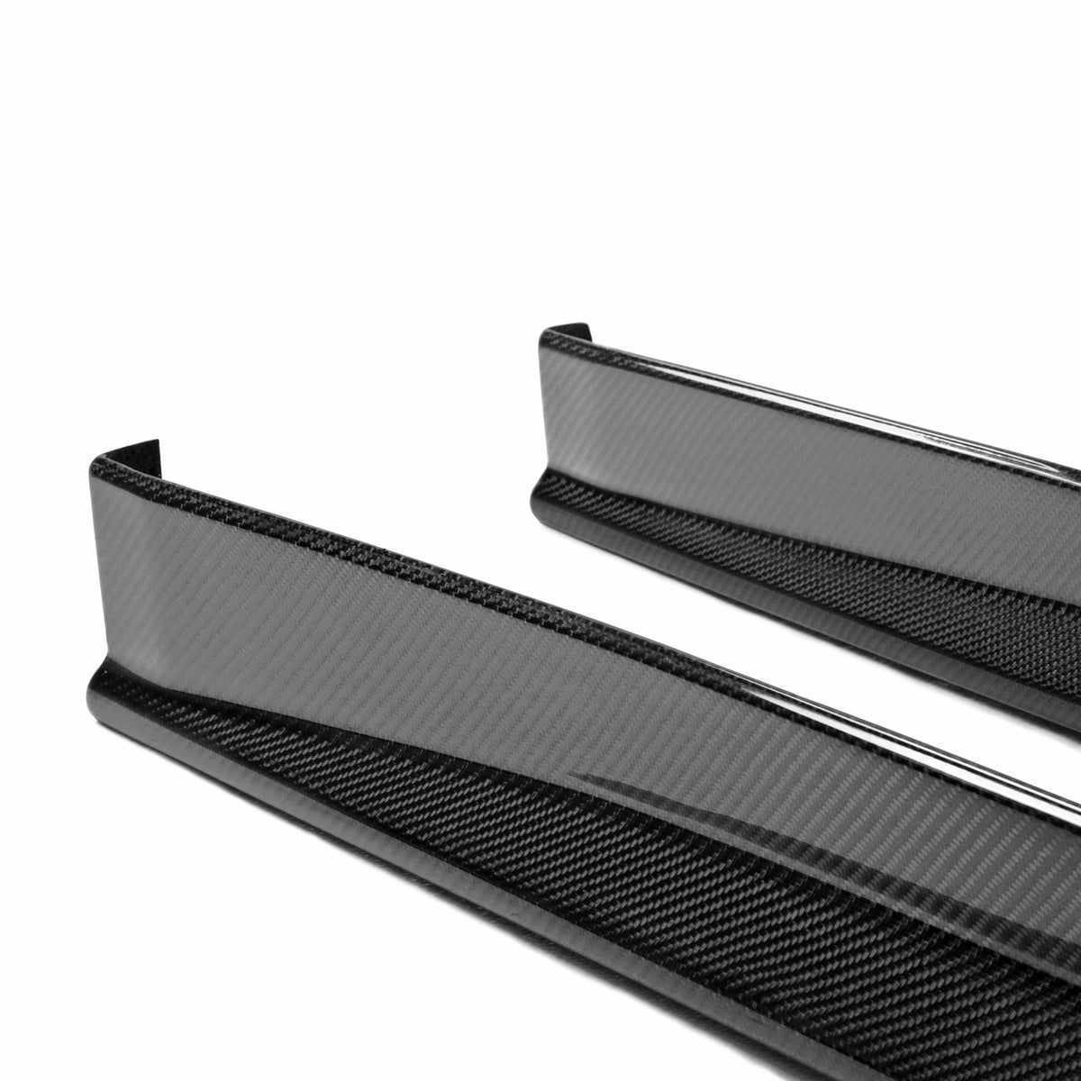 Seibon VS-Style Carbon Fiber side skirts for 2009-2016 Nissan GT-R