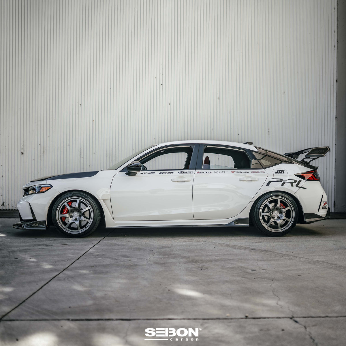 Seibon MB-Style Carbon Fiber side skirts for 2023-2026 Honda Civic Type R
