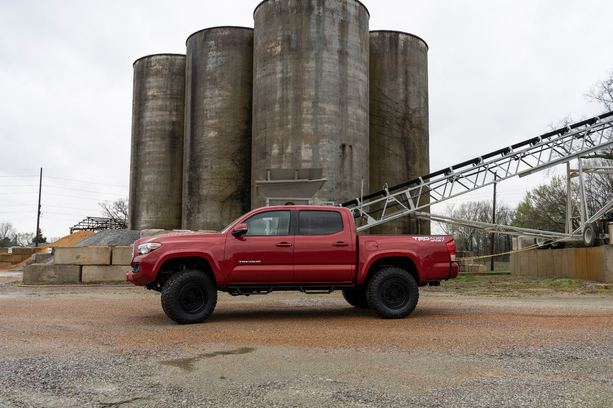 Rough Country 3.5 Inch Lift Kit | Toyota Tacoma 2WD/4WD (2005-2023)