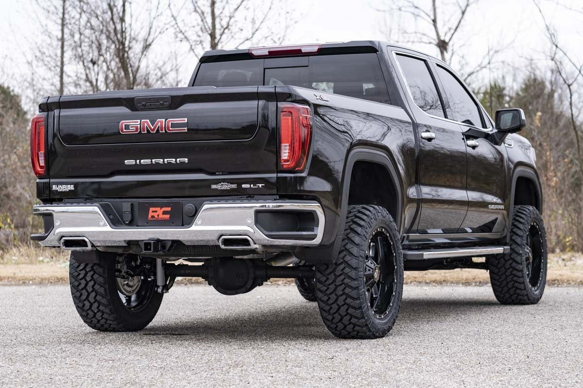 Rough Country 6 Inch Lift Kit | GMC Sierra 1500 2WD/4WD (2019-2024)