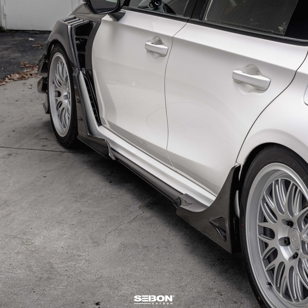 Seibon MB-Style Carbon Fiber Rear Side Skirt Extensions for 2023-2026 Honda Civic Type R
