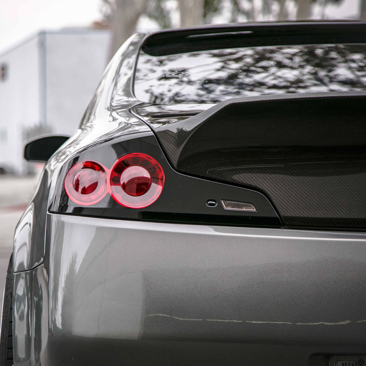 Seibon C-Style Carbon Fiber Trunk Lid for 2003-2007 Infiniti G35 Coupe