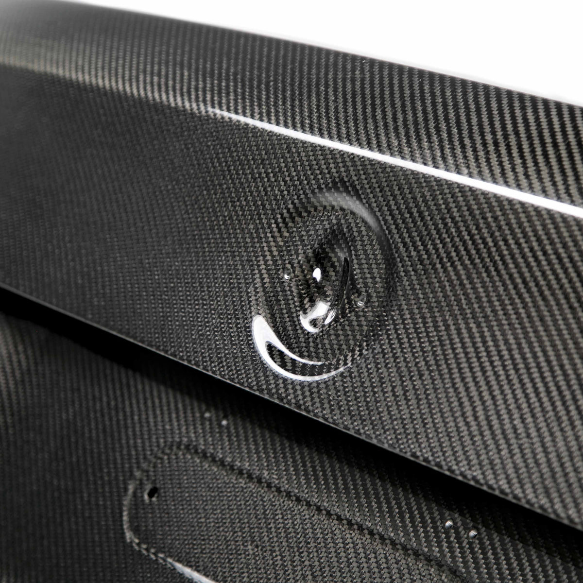 Seibon OEM-Style Carbon Fiber Trunk Lid for 2011-2016 5-Series and 2013-2016 M5