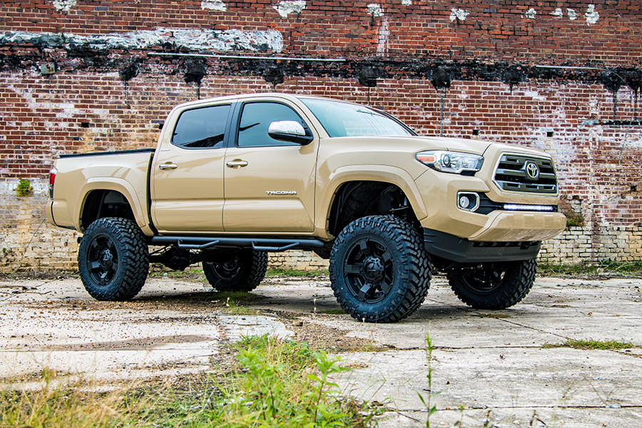 Rough Country 6 Inch Lift Kit | Toyota Tacoma 2WD/4WD (2016-2023)