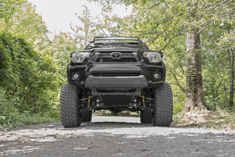 Rough Country 6 Inch Lift Kit | Toyota Tacoma 2WD/4WD (2005-2015)