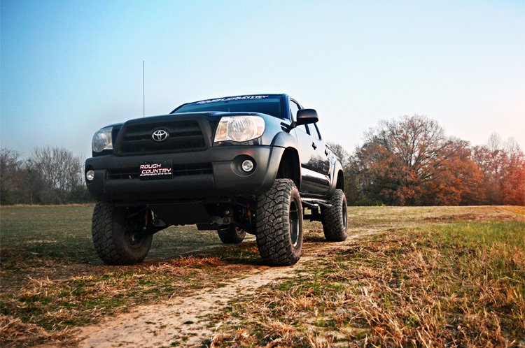 Rough Country 6 Inch Lift Kit | Toyota Tacoma 2WD/4WD (2005-2015)