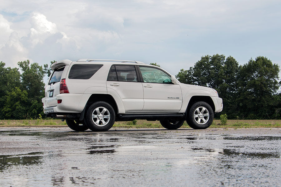 Rough Country 2 Inch Lift Kit | Toyota 4Runner 4WD (2003-2009)
