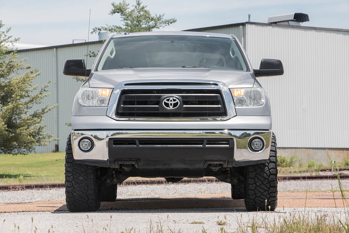 Rough Country 3.5 Inch Lift Kit | Toyota Tundra 2WD/4WD (2007-2021)