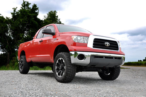 Rough Country 4.5 Inch Lift Kit | Toyota Tundra 2WD/4WD (2007-2015)