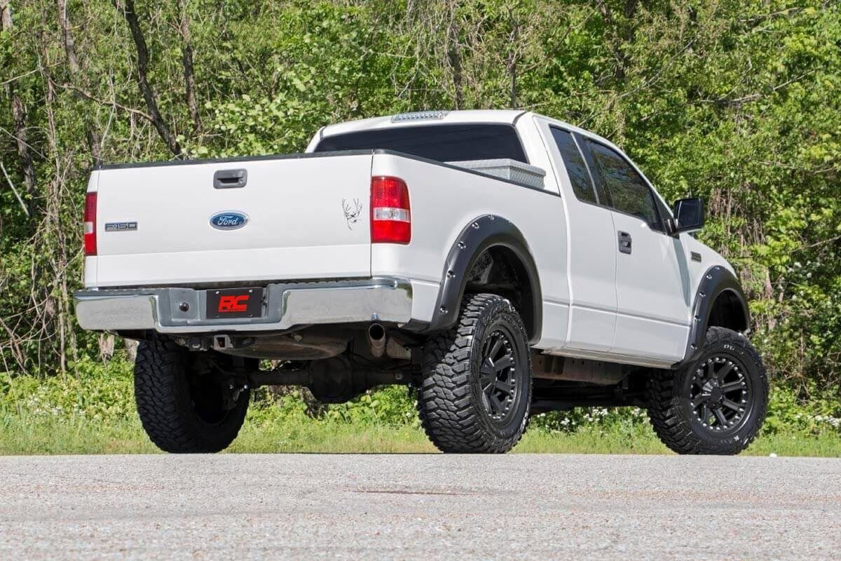 Rough Country 4 Inch Lift Kit | Ford F-150 2WD (2004-2008)